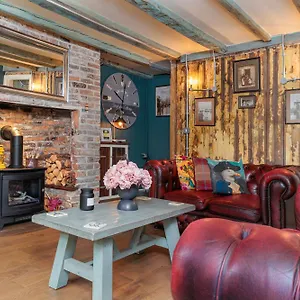 boutique-fishermans-cottage-in-old-town.yorkshirehotels.net/